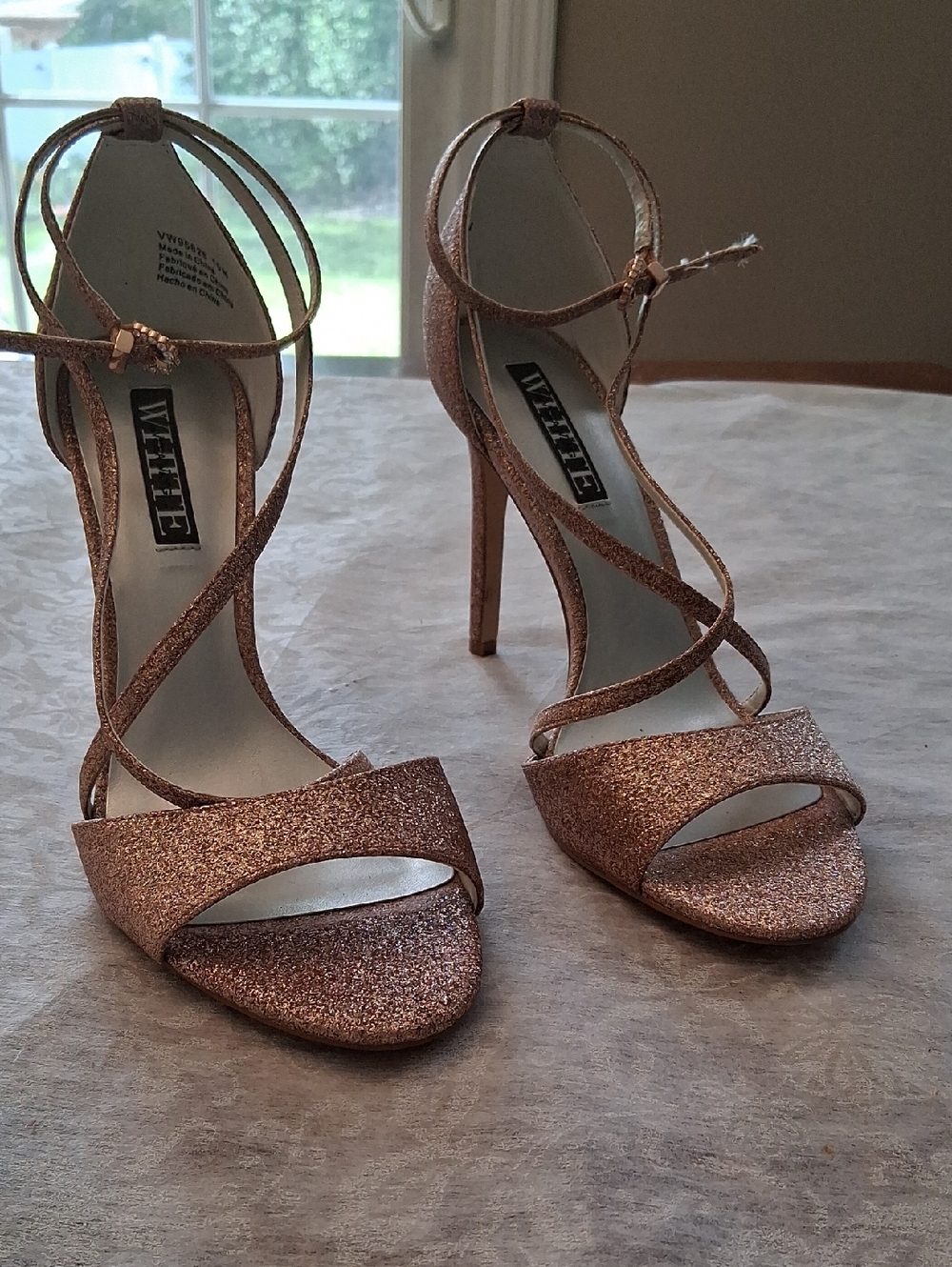 Vera Wang White Glitter Rose Gold Stiletto Heels Size 10 Medium
